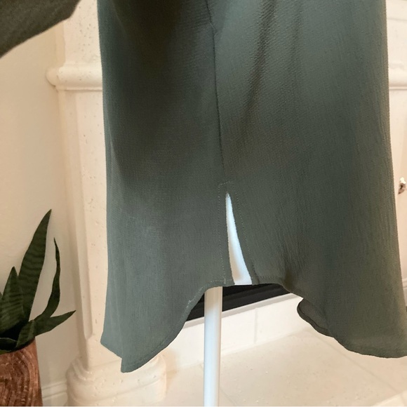 Olive Green Cold Shoulder Top Long Sleeve Blouse Flowy Size Small S - Picture 5 of 11